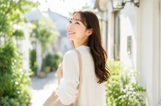交際をスタートした笑顔の女性